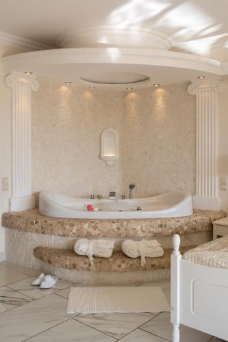 Jacuzzi Penthouse with Terrace and Free Parking - Riga, Рига (фото 10)