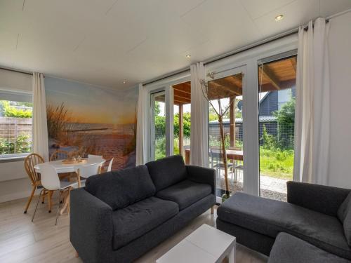 Holiday Home in Renesse near Seabeach in โฮเคนบูมลาน