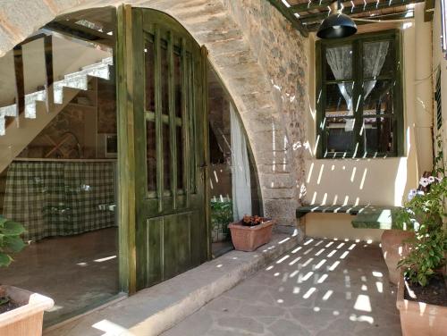Entrance, Agrotourism Traditional Houses in Kastelli