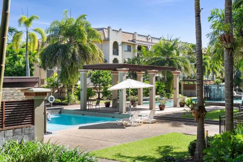 Tropical Gardens - Resort 9 Pools free parking