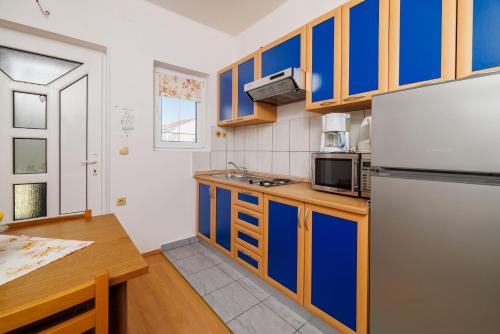 Two-Bedroom Apartment with Balcony image 8