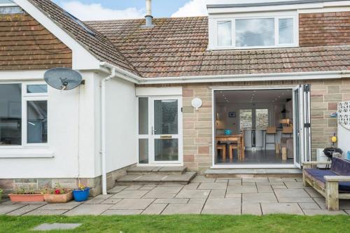 Beach Breaks in วูลาคอม