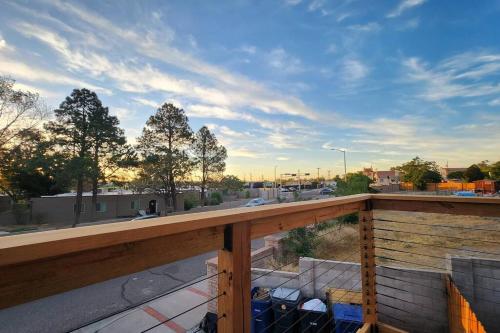 The Lilly Pad Loft - A Lovers Nest