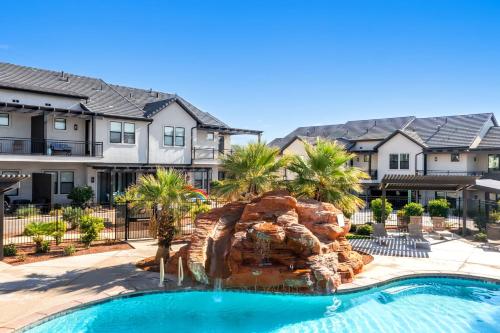 Ocotillo Springs 27 Southern Utah Adventure Paddle Boards Kayaks Home Gym Community Pool and Splash Pad - image 13