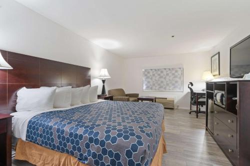 Best Western Plus Oakbrook Inn Room Type - Deluxe King Room - Non-Smoking