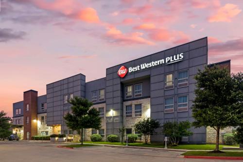 Best Western Plus Pflugerville Inn & Suites - image 3