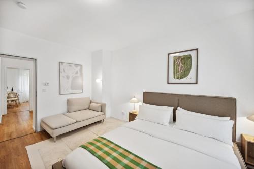Beautiful 1-Bedroom Apartment with Kitchen, King Bed and Free Wifi in Wuppertal in Wuppertal, Deutschland