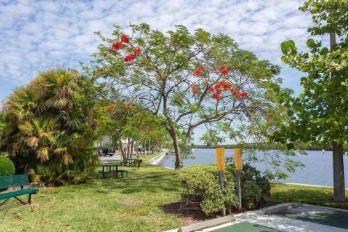 Perfect getaway with pool, hot tub and world class views