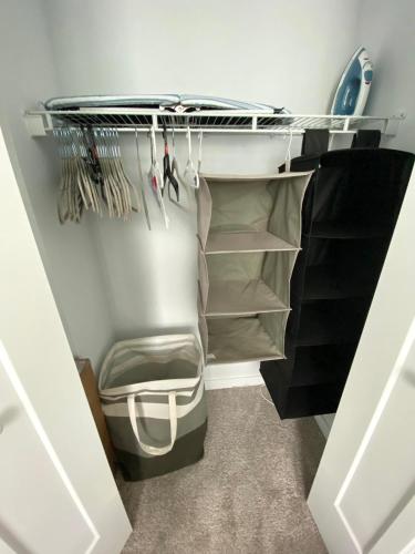 Pristine 2BR apt with modern amenities near NYC in Jersey City, USA