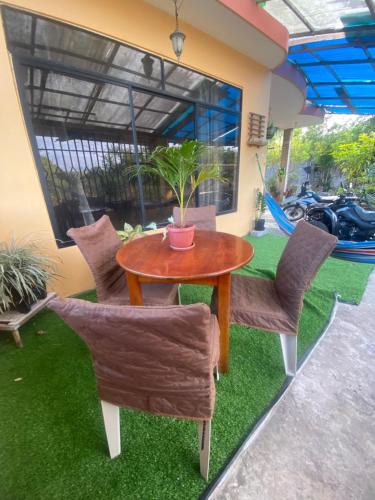 Casa de Alojamiento Muyuyo House