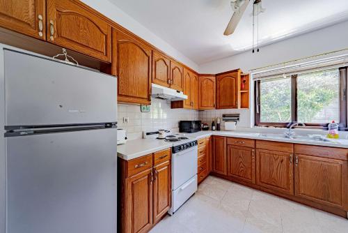 Two-Bedroom Apartment with Terrace and Sea View image 10