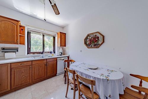 Two-Bedroom Apartment with Terrace and Sea View image 6
