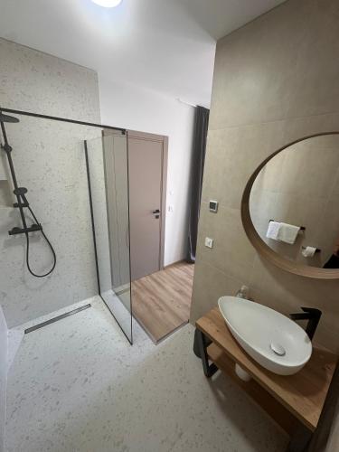 Two-Bedroom Apartment with Terrace and Sea View image 5