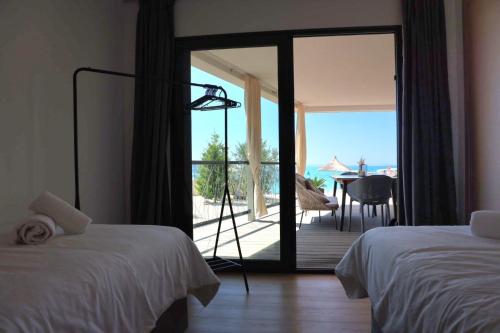 Two-Bedroom Apartment with Terrace and Sea View image 8