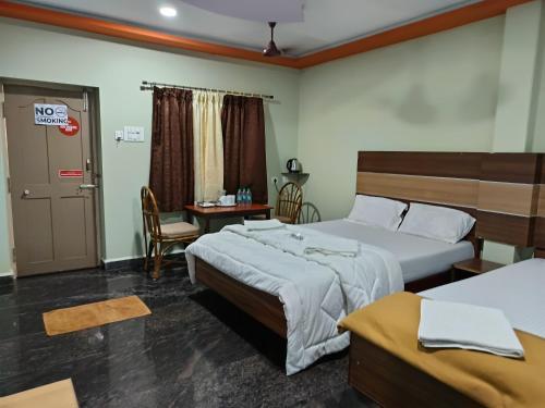 Basic Triple Room image 3