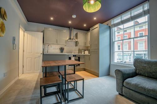 virtuve, Host & Stay - Foley House Apartments in Malvern