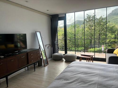 Playful House - 주변 환경