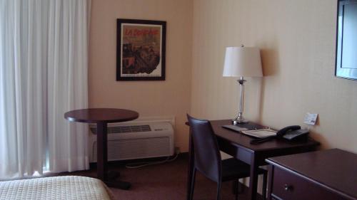 Hotel Kennedy Hotel Kennedy Boutique is conveniently located in the popular Levis area. The hotel has everything you need for a comfortable stay. 24-hour front desk, facilities for disabled guests, airport transfer