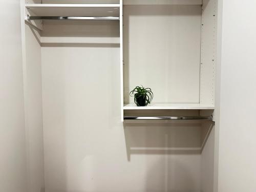 New Suite with Private Bathroom 8 mins to UBC in Vancouver, Canada