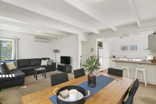 Mysa Anglesea Sleeps 6 WiFi SmartTV Cafes Shops in Great Ocean Road - Anglesea