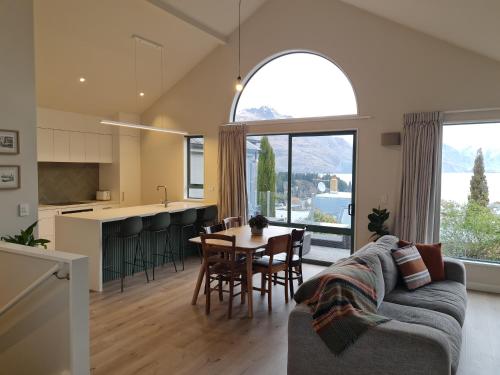 Lake View Dream Queenstown - image 9