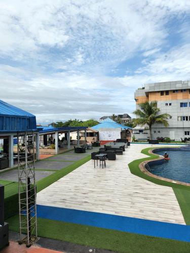 수영장, Paradise Beach Resort Lagos in 레키