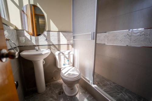 ฝักบัว, Hotel Eli House in นัสก้า