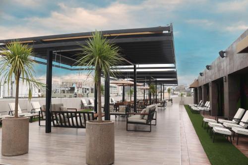 Balcony/terrace, Hotel West Plaza near Las Americas Premium Outlets