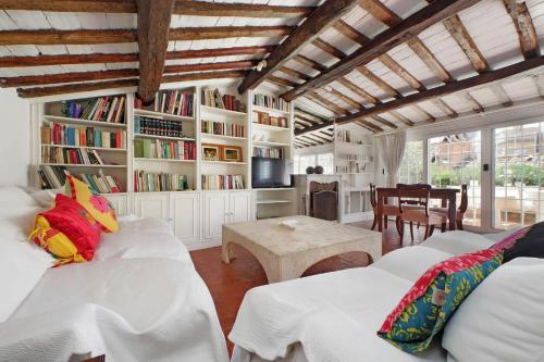 Magical Navona Duplex With Terrace - image 13