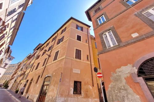 Magical Navona Duplex With Terrace - image 3