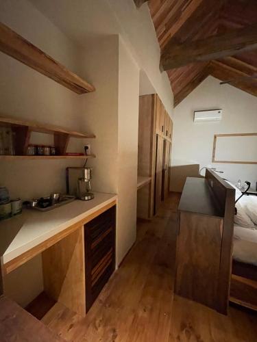 King Room with Balcony image 10