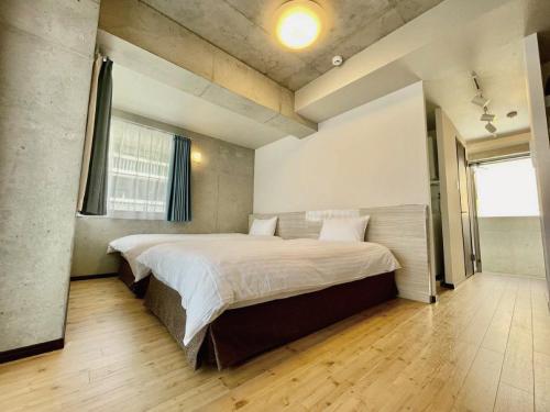 Superior Twin Room image 10