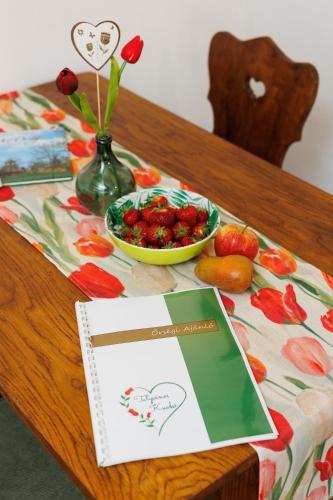 Ēdiens un dzērieni, Tulipános Kuckó az Őrségben (Tulipanos Kucko az Orsegben) in Viszák