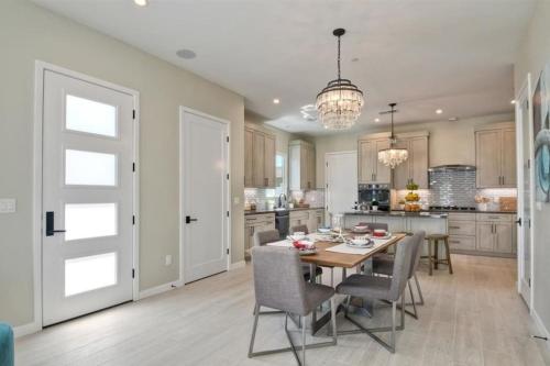 Ocean view 3-Bedroom just steps from the sand in Imperial Beach, USA