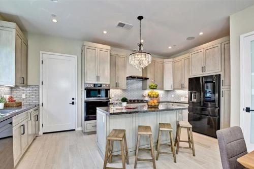 Ocean view 3-Bedroom just steps from the sand in Imperial Beach, USA