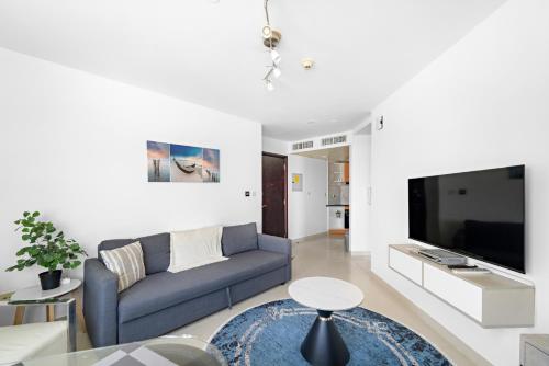 1BR Apartment minutes from Mall of the Emirates, Dubai (photo 8)