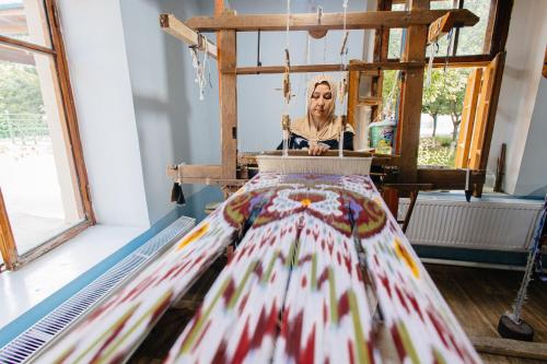 Garden, Yodgorlik Hotel in Margilan