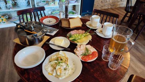 Ételek és italok, Viini puhkemaja in Kallaste (Saaremaa)