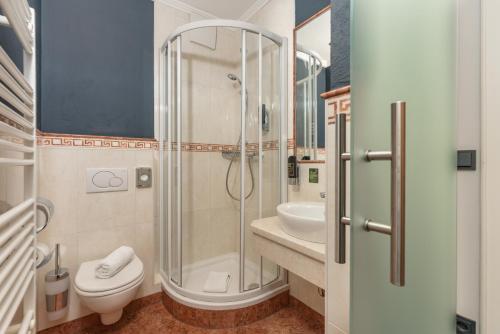 Classic Double Room image 1