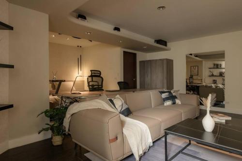 Philosopher's Oasis, 30sec to ZhongXiao Dunhua MRT 哲思淨地 忠孝敦化站步行30秒