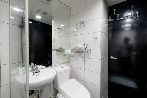 Philosopher's Oasis, 30sec to ZhongXiao Dunhua MRT 哲思淨地 忠孝敦化站步行30秒