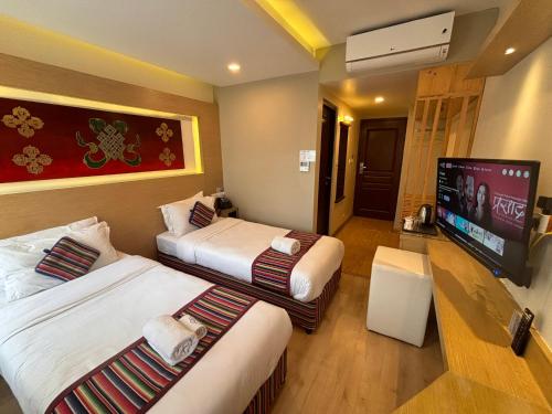 room detail thumbnail 1