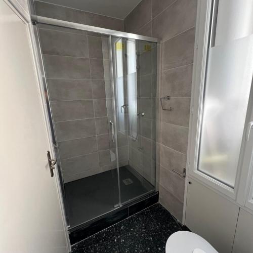 Suite studio entier St Charles, Canebiere, Vieux-Port Appartement, Marseille (photo 11)