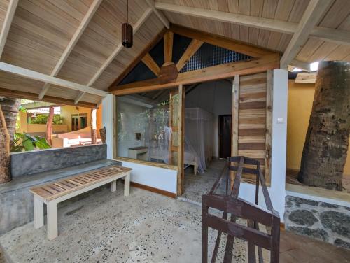 Buitenkant, Beach View Hotel in Arugam Bay