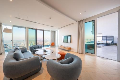 568732703 FIVE Jumeirah Village