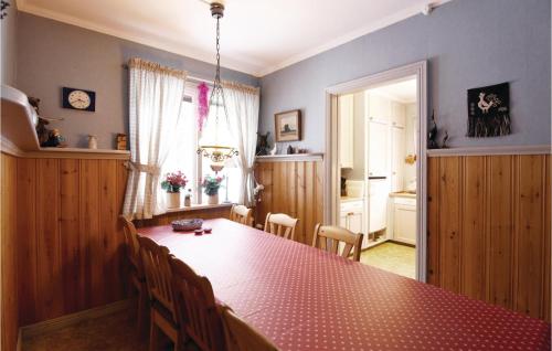 주방, 4 Bedroom Amazing Home In Syssleback in 시스스레백