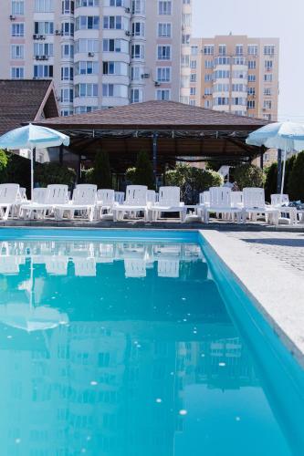 Hotelli välisilme, Biruza Club in Sviatopetrivske