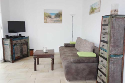 One-Bedroom Apartment with Balcony