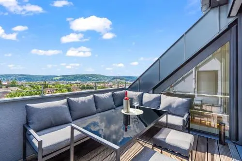 DND Design Loft I 170qm I Parken I Balkon I Workstation I Netflix I Kaffee I Waschmaschine I Trockner I Xbox I Ausblick in Würzburg, Deutschland