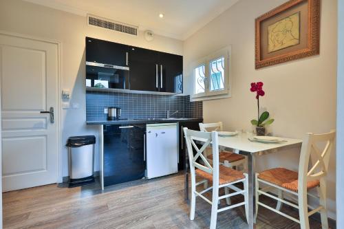 Emeraude Résidence Hotelière Room Type - Deluxe 1 bedroom Cannes 